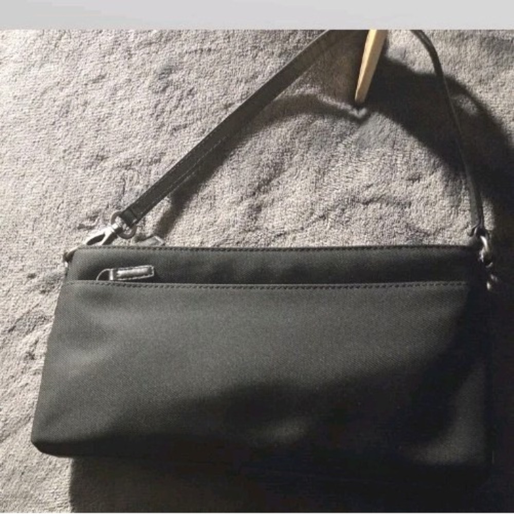 Coach Black Nylon Mini Shoulder Bag Crossbody Purse Zip Top Small Y2K Classic